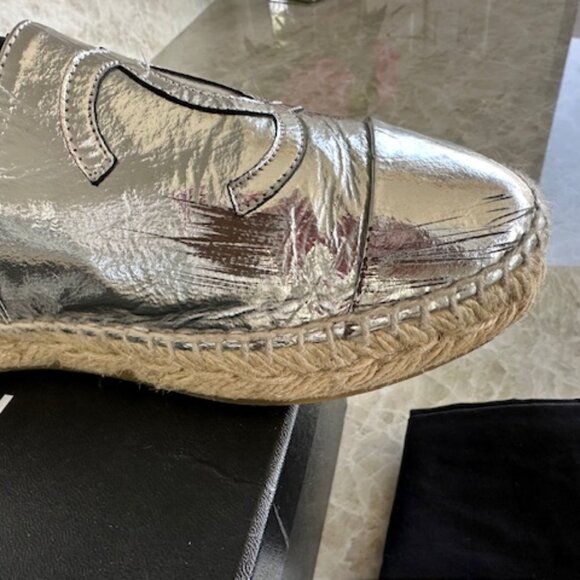 Chanel Metallic Silver Laminated Leather CC Logo Espadrille Flats Size 38 - Picture 2 of 8